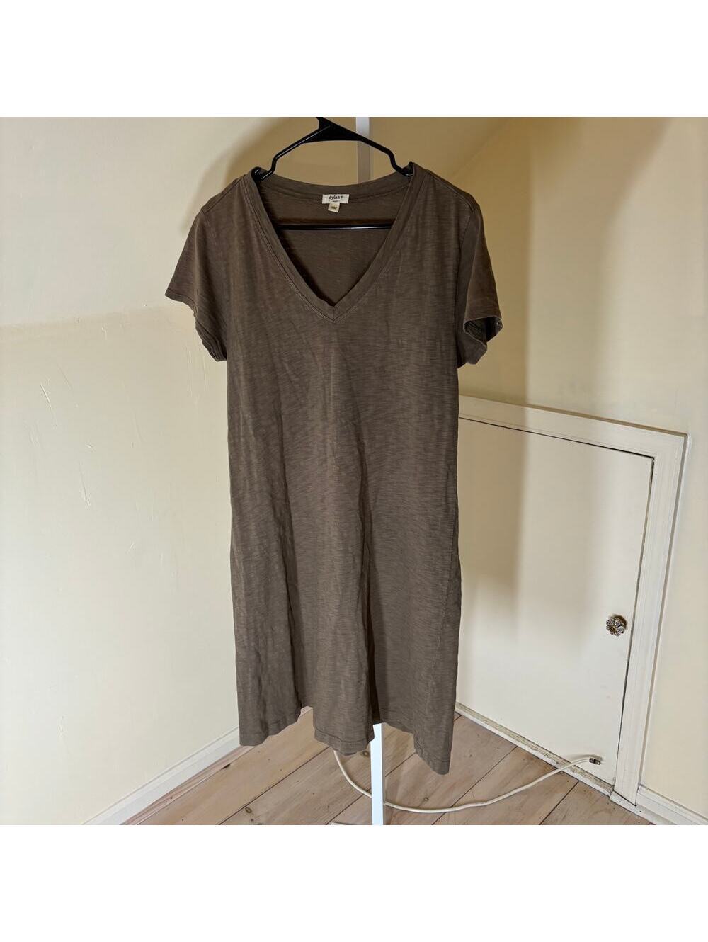 Dylan EUC Women's 100% Cotton Short Sleeve V-Neck Brown/Tan Dress Size S